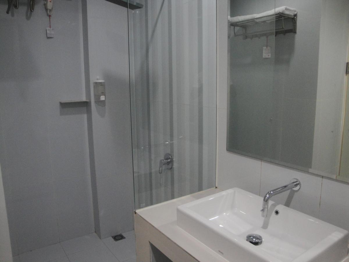 Bella Vita Hotel كوبانغ المظهر الخارجي الصورة